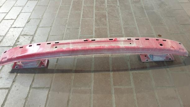 Foto: VERSTÄRKUNG HINTEN eines Fiat 500 1.4 16V Dualogic Liftback
