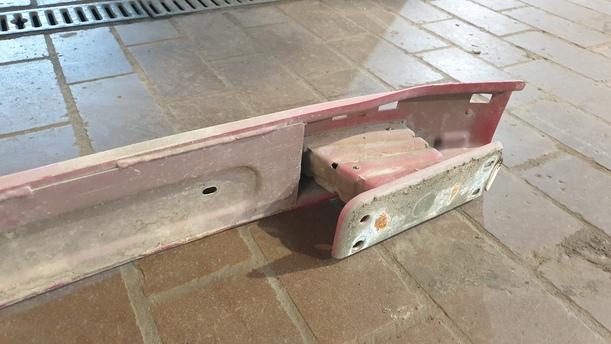 Foto: VERSTÄRKUNG HINTEN eines Fiat 500 1.4 16V Dualogic Liftback