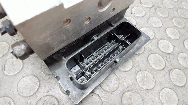 Foto: HAUPTBREMSAGGREGAT ABS eines Fiat 500 1.4 16V Dualogic Liftback