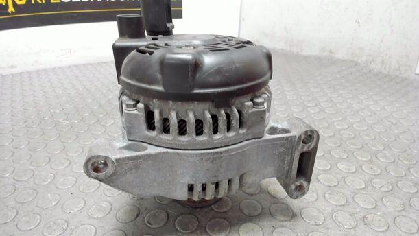 Foto: LICHTMASCHINE / GENERATOR eines Fiat 500 1.4 16V Dualogic Liftback