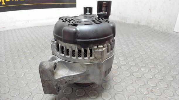 Foto: LICHTMASCHINE / GENERATOR eines Fiat 500 1.4 16V Dualogic Liftback