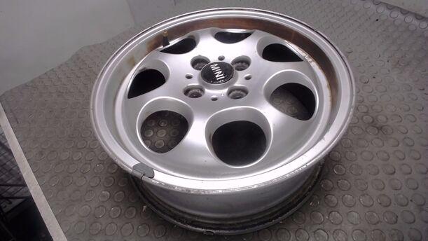 Foto: ALUFELGE 5,5X15 ET45 eines Mini (BMW) Mini Liftback