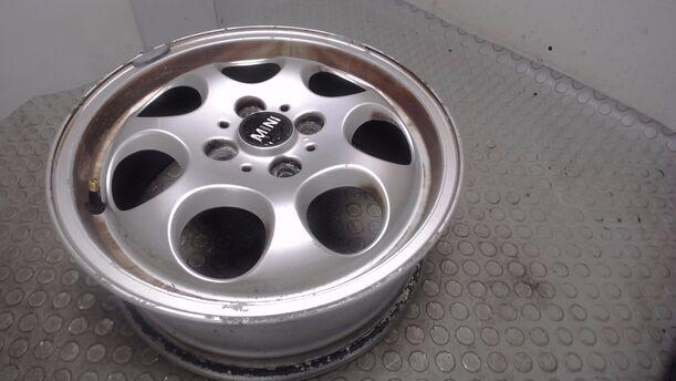 Foto: ALUFELGE 5,5X15 ET45 eines Mini (BMW) Mini Liftback