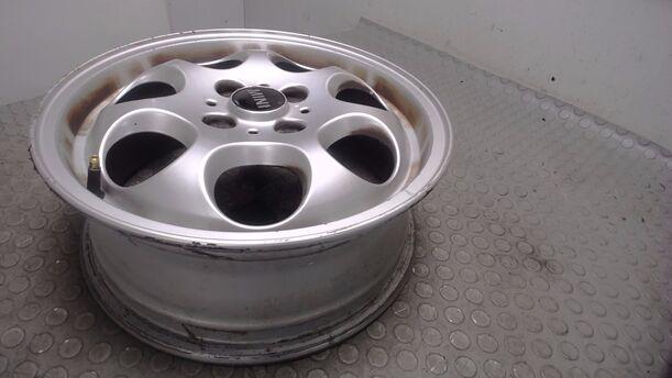 Foto: ALUFELGE 5,5X15 ET45 eines Mini (BMW) Mini Liftback