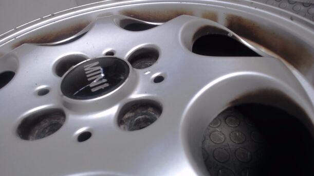 Foto: ALUFELGE 5,5X15 ET45 eines Mini (BMW) Mini Liftback