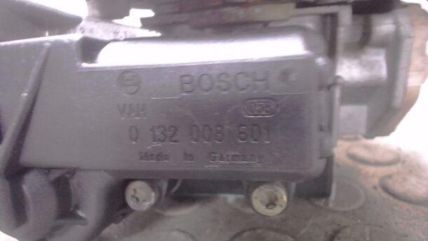 Foto: DROSSELKLAPPE / DROSSELKLAPPENSTUTZEN eines VW Polo 45 Liftback