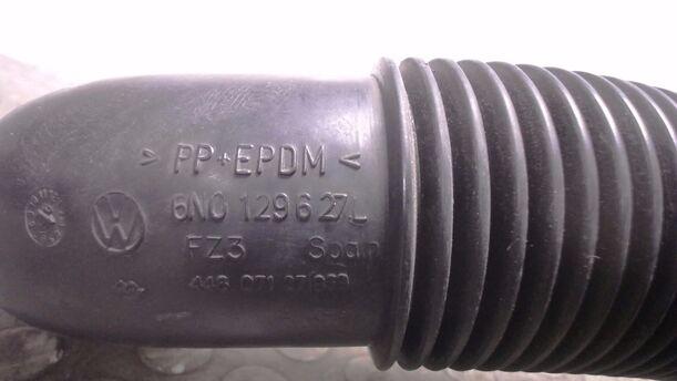 Foto: LUFTFILTERKASTEN eines VW Polo 45 Liftback