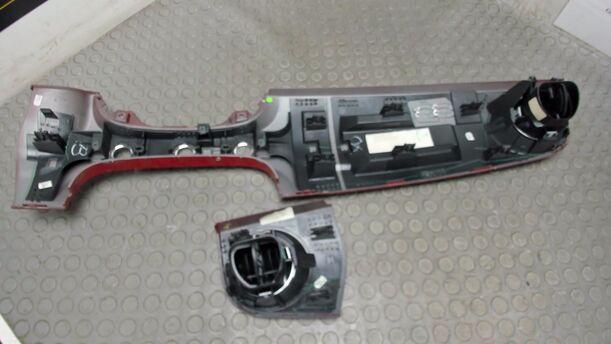 Foto: BLENDE / ABDECKUNG ARMATURENBRETT eines Fiat 500 1.4 16V Dualogic CLX