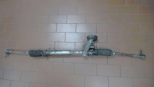 Foto: SERVOLENKUNG / LENKGETRIEBE eines VW Polo 45 CLX