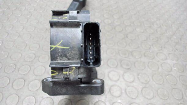 Foto: GASPEDAL ( VOLLAUTOMATIK / BENZIN ) eines Fiat 500 1.4 16V Dualogic CLX