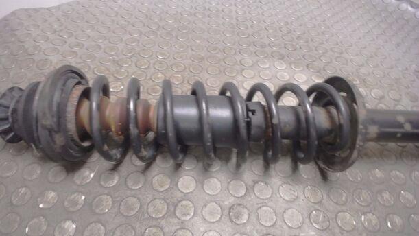 Foto: STOSSDÄMPFER HINTEN LINKS eines VW Polo 45 CLX