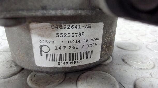Foto: VAKUUMPUMPE / UNTERDRUCKPUMPE eines Fiat 500 1.4 16V Dualogic CLX