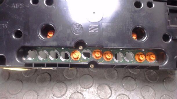 Foto: TACHOEINHEIT / INSTRUMENTENTAFEL eines VW Polo 45 CLX