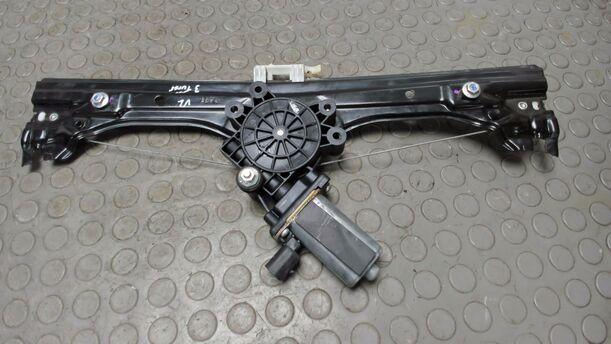 Foto: FENSTERHEBER VORNE LINKS eines Fiat 500 1.4 16V Dualogic