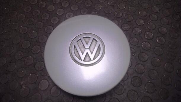 Foto: RADKAPPE / NABENDECKEL eines VW Polo 45