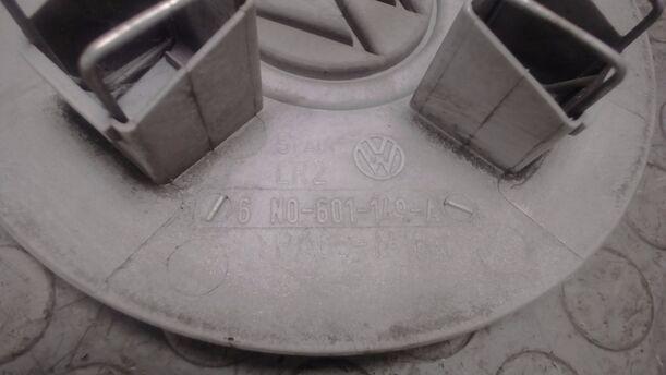Foto: RADKAPPE / NABENDECKEL eines VW Polo 45