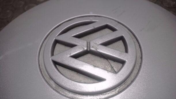 Foto: RADKAPPE / NABENDECKEL eines VW Polo 45
