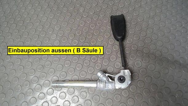 Foto: GURTSTRAFFER AUSSEN RECHTS ( NICHT ZUM ANSCHNALLEN ) eines Opel Corsa 1.2 16V