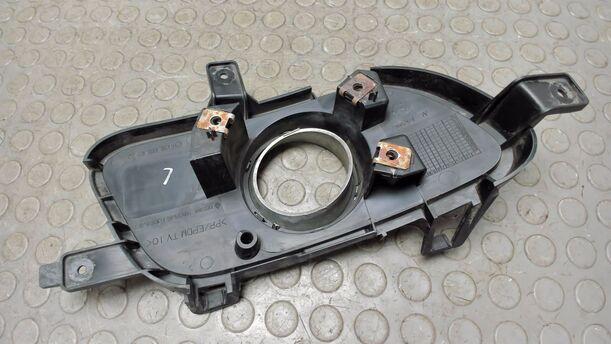 Foto: BLENDE NEBELSCHEINWERFER LINKS eines Mercedes-Benz A 180 CDI