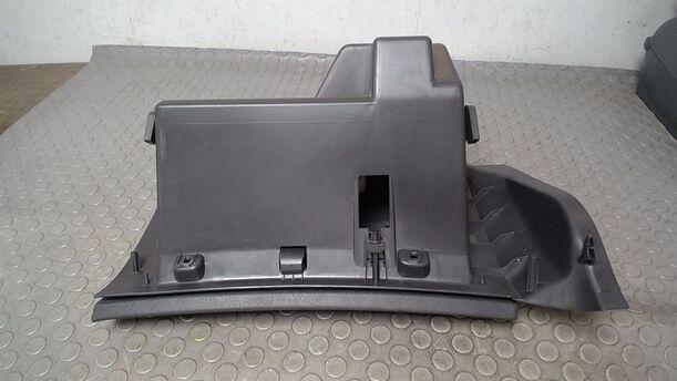 Foto: HANDSCHUHFACH eines Opel Corsa 1.2 16V