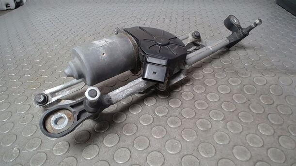 Foto: SCHEIBENWISCHERMOTOR VORN eines Opel Corsa 1.2 16V