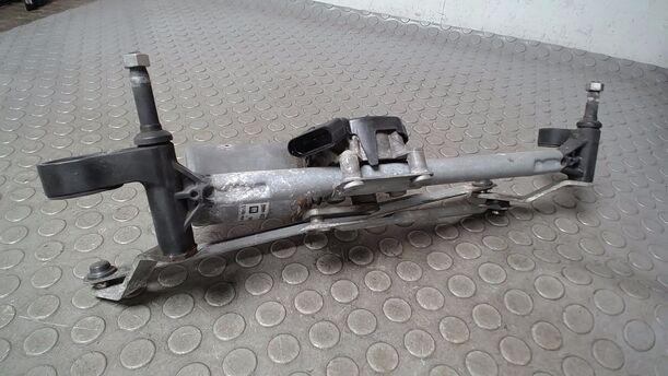 Foto: SCHEIBENWISCHERMOTOR VORN eines Opel Corsa 1.2 16V