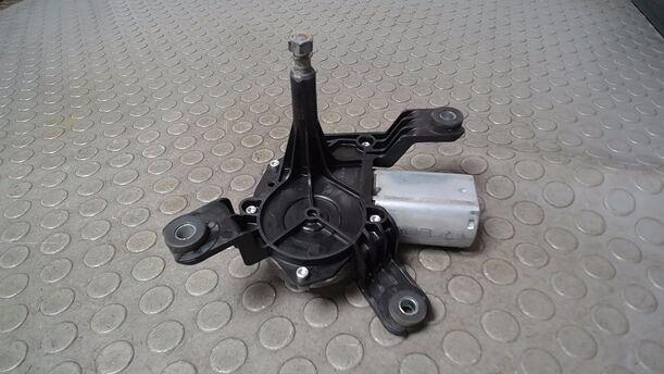 Foto: SCHEIBENWISCHERMOTOR HINTEN eines Opel Corsa 1.2 16V