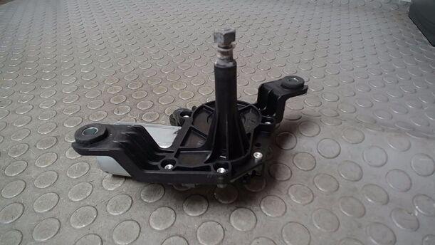 Foto: SCHEIBENWISCHERMOTOR HINTEN eines Opel Corsa 1.2 16V