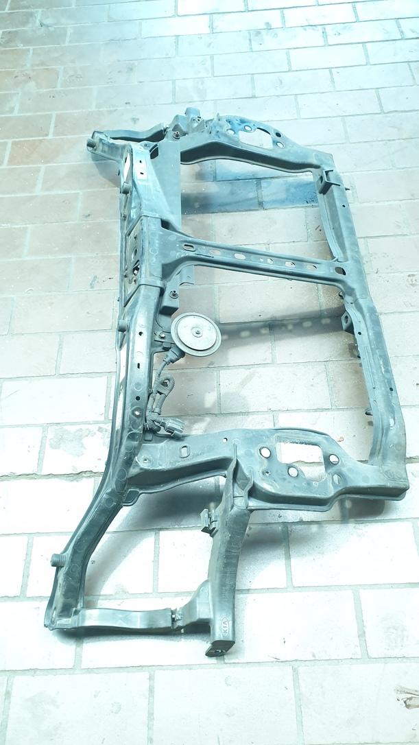 Foto: SCHLOSSTRÄGER / FRONTBLECH eines Kia Picanto 1.1