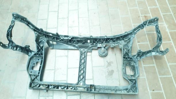 Foto: SCHLOSSTRÄGER / FRONTBLECH eines Kia Picanto 1.1