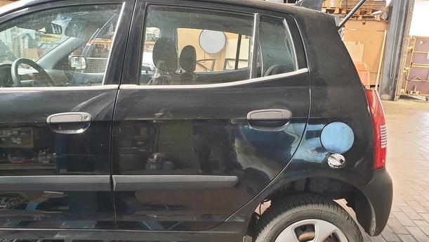 Foto: TÜR HINTEN LINKS eines Kia Picanto 1.1