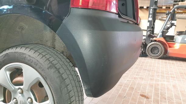 Foto: STOSSFÄNGER / STOßSTANGE HINTEN eines Kia Picanto 1.1