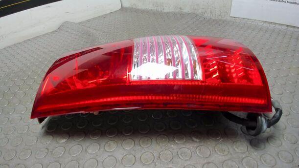 Foto: HECKLEUCHTE / RÜCKLICHT LINKS eines Kia Picanto 1.1