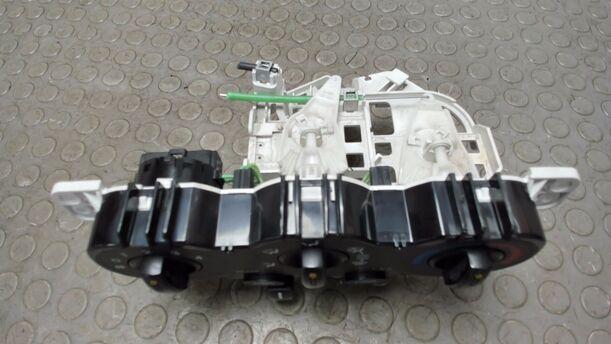 Foto: HEIZUNGSBETÄTIGUNG eines Kia Picanto 1.1