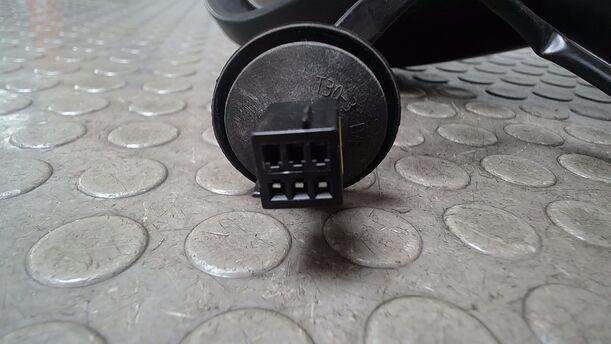Foto: AUSSENSPIEGEL ELEKTRISCH VERSTELLBAR LINKS eines Opel Corsa 1.2 16V