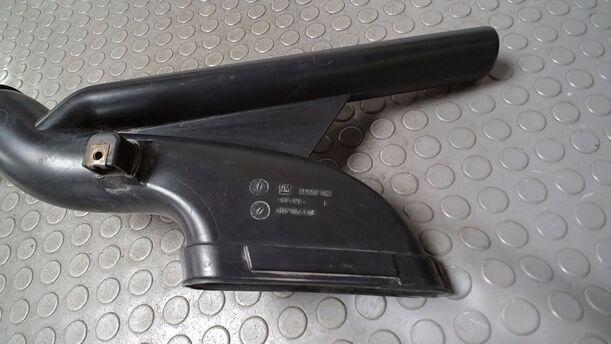 Foto: LUFTANSAUGSTÜCK/ RESONATOR eines Opel Corsa 1.2 16V