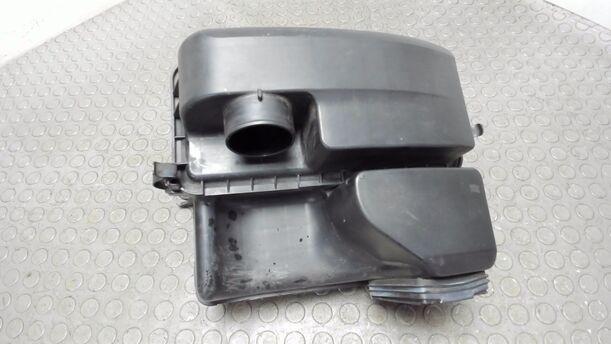 Foto: LUFTFILTERKASTEN eines Kia Picanto 1.1