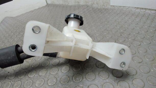 Foto: HAUPTBREMSZYLINDER eines Kia Picanto 1.1