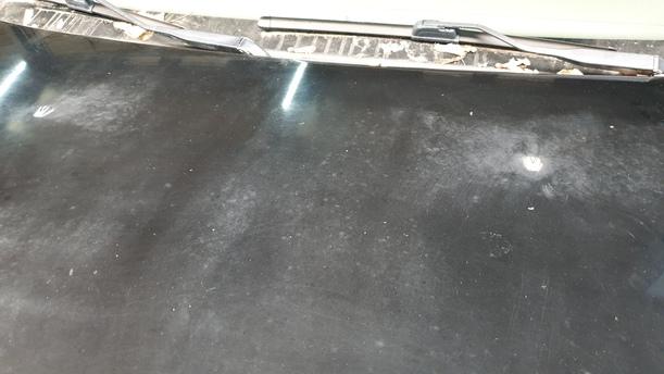 Foto: MOTORHAUBE eines Volvo C70 2.5T