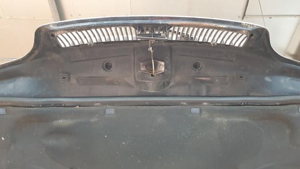 Foto: MOTORHAUBE eines Volvo C70 2.5T