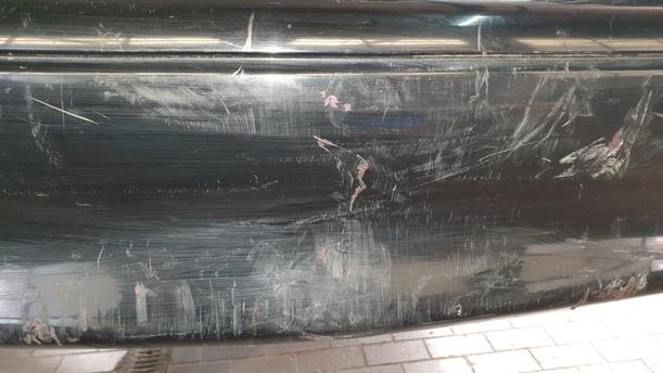 Foto: STOSSFÄNGER / STOßSTANGE HINTEN eines Volvo C70 2.5T