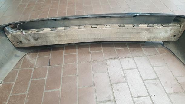 Foto: STOSSFÄNGER / STOßSTANGE HINTEN eines Volvo C70 2.5T