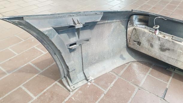 Foto: STOSSFÄNGER / STOßSTANGE HINTEN eines Volvo C70 2.5T