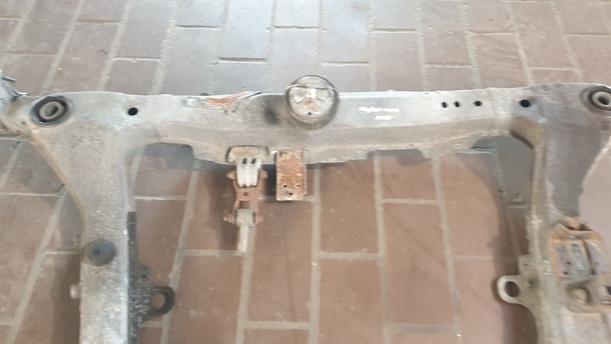 Foto: VORDERACHSE eines Volvo C70 2.5T