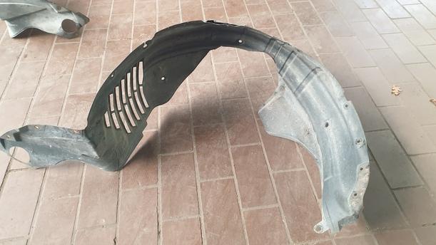 Foto: RADHAUSSCHALE / INNENKOTFLÜGEL LINKS eines Mazda 6 Sport Kombi 2.0 CD DPF