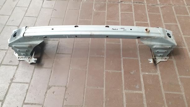 Foto: VERSTÄRKUNG VORNE eines Mazda 6 Sport Kombi 2.0 CD DPF