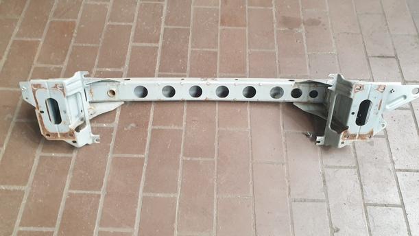 Foto: VERSTÄRKUNG VORNE eines Mazda 6 Sport Kombi 2.0 CD DPF
