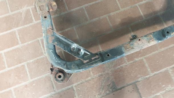 Foto: VORDERACHSE eines Mazda 6 Sport Kombi 2.0 CD DPF
