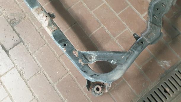 Foto: VORDERACHSE eines Mazda 6 Sport Kombi 2.0 CD DPF