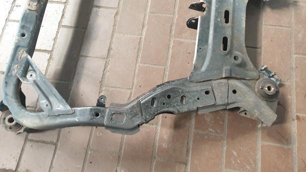 Foto: VORDERACHSE eines Mazda 6 Sport Kombi 2.0 CD DPF
